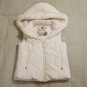 Children's Place girls puffer vest cream white 5/6